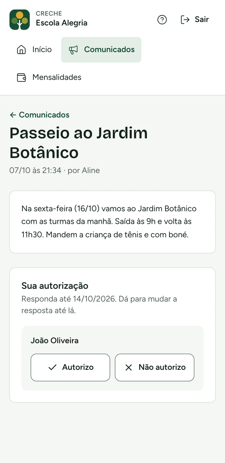 Pedido de autorização de passeio no celular da família